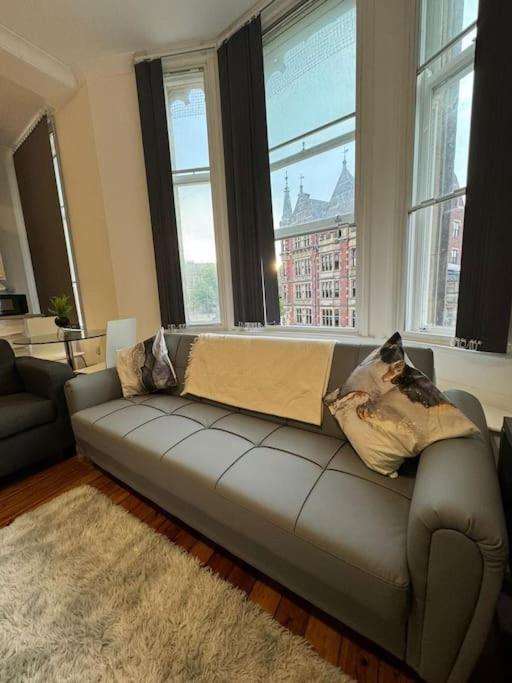 Апартаменты Sleep 6 -Sheffield-George Street Gs202 Экстерьер фото